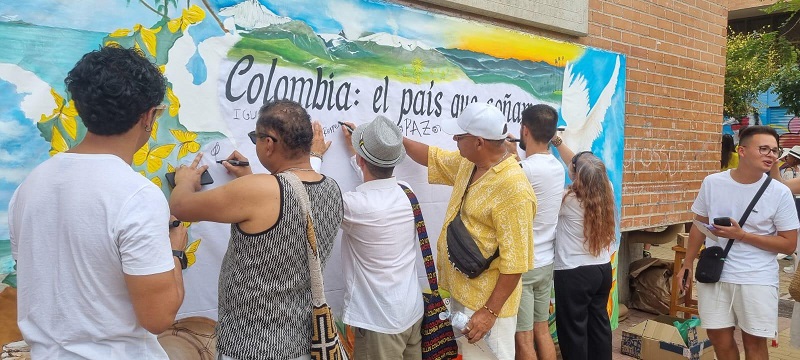 mural colombianos en España